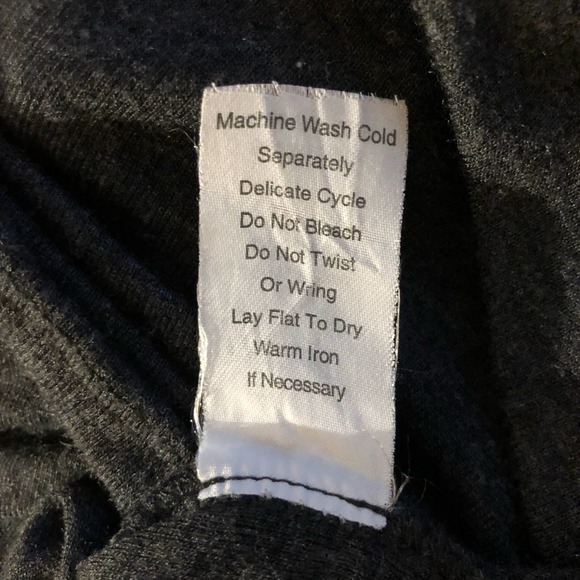 Cabi Women’s Gray V Neck Stretch Offhand Top - Picture 6 of 6